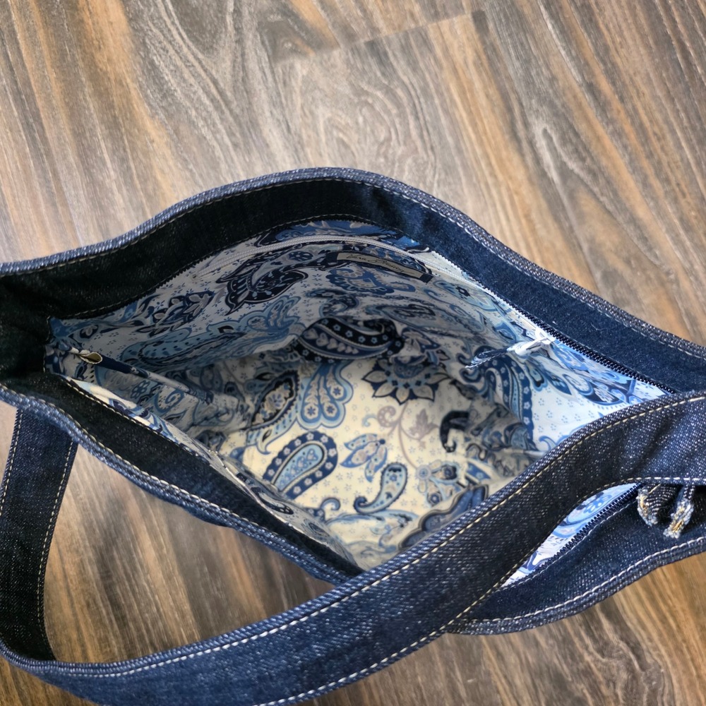 Vera Bradley Dark Wash Denim Diamond Lattice Embroidered Shoulder Bag Blue Hobo - Picture 3 of 11